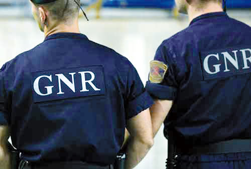 Dois militares da GNR de Santa Maria da Feira detidos por corrupção