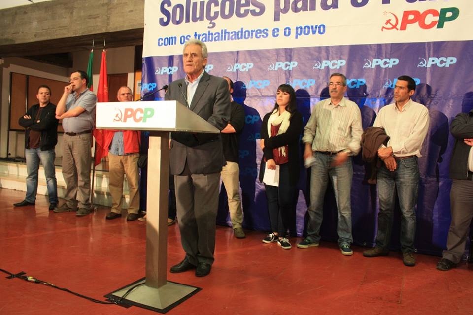 “Espiral de chantagem” tem de ser rejeitada pelo Governo “Espiral de chantagem” tem de ser rejeitada pelo Governo