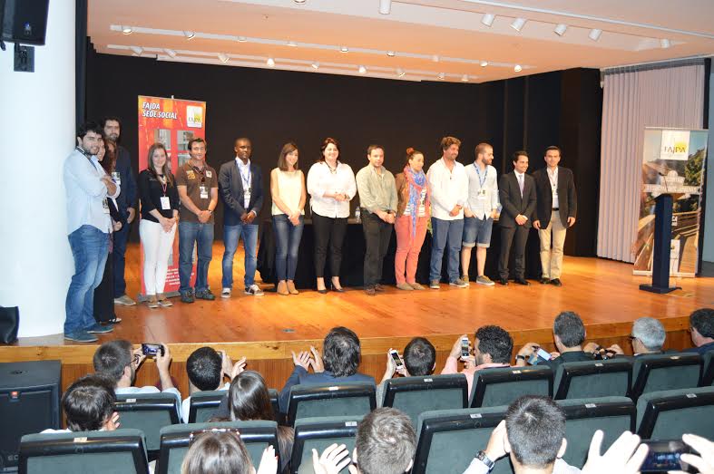 Fogueteiros de Arada na direcção da FAJDA Fogueteiros de Arada na direcção da FAJDA