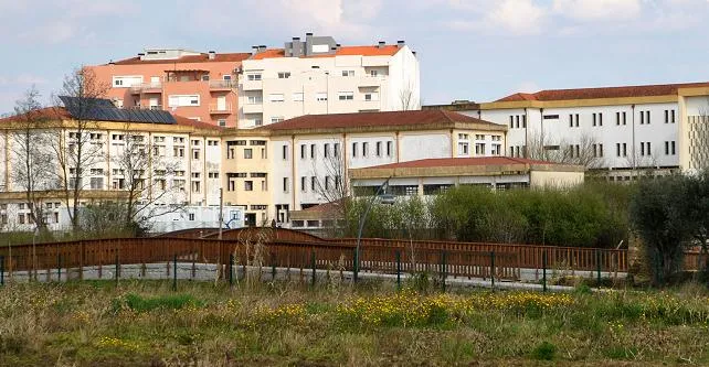 Ovar assina acordo para obras na secundária Júlio Dinis Ovar assina acordo para obras na secundária Júlio Dinis