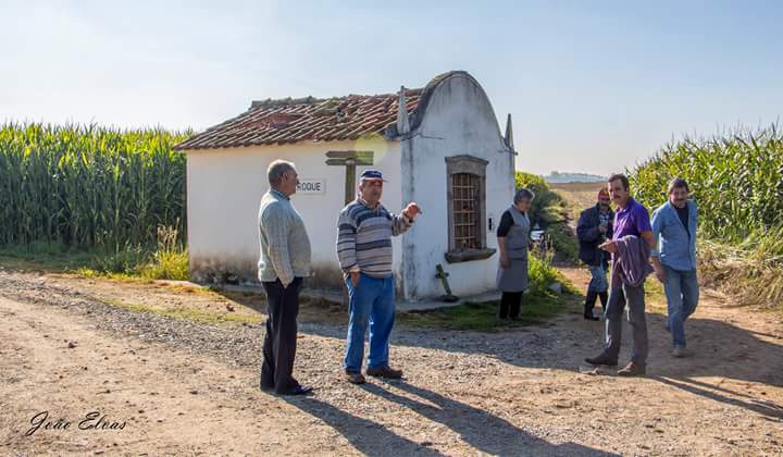 Desconhecidos vandalizam Capela de São Roque Desconhecidos vandalizam Capela de São Roque