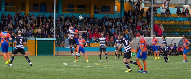 Futebol: ‘Derbies’ renderam uma dezena de golos Futebol: ‘Derbies’ renderam uma dezena de golos
