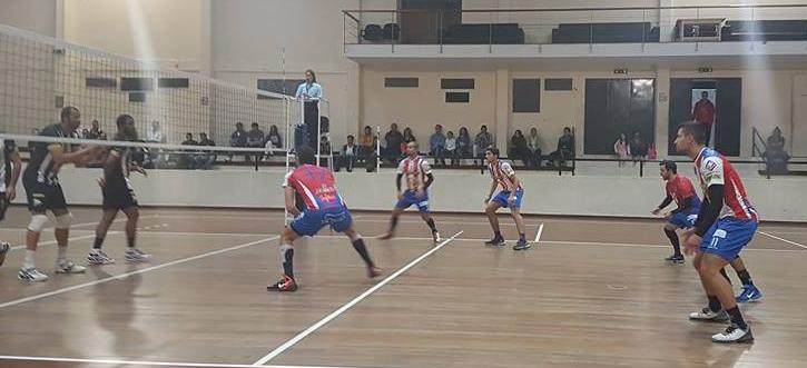 Voleibol: Esmoriz arranca com o VC Viana Voleibol: Esmoriz arranca com o VC Viana