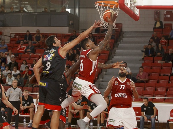 Basquetebol: Ovarense derrotada pelo Benfica Basquetebol: Ovarense derrotada pelo Benfica