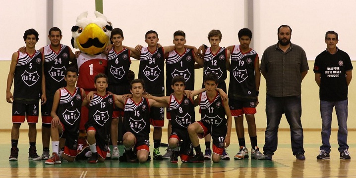 Basquetebol: Ovarense B é Campeã Distrital de Sub 16 Masculinos Basquetebol: Ovarense B é Campeã Distrital de Sub 16 Masculinos
