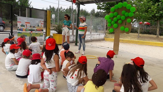 “Abraça as palavras, ajuda a criar um mundo sustentável” “Abraça as palavras, ajuda a criar um mundo sustentável”