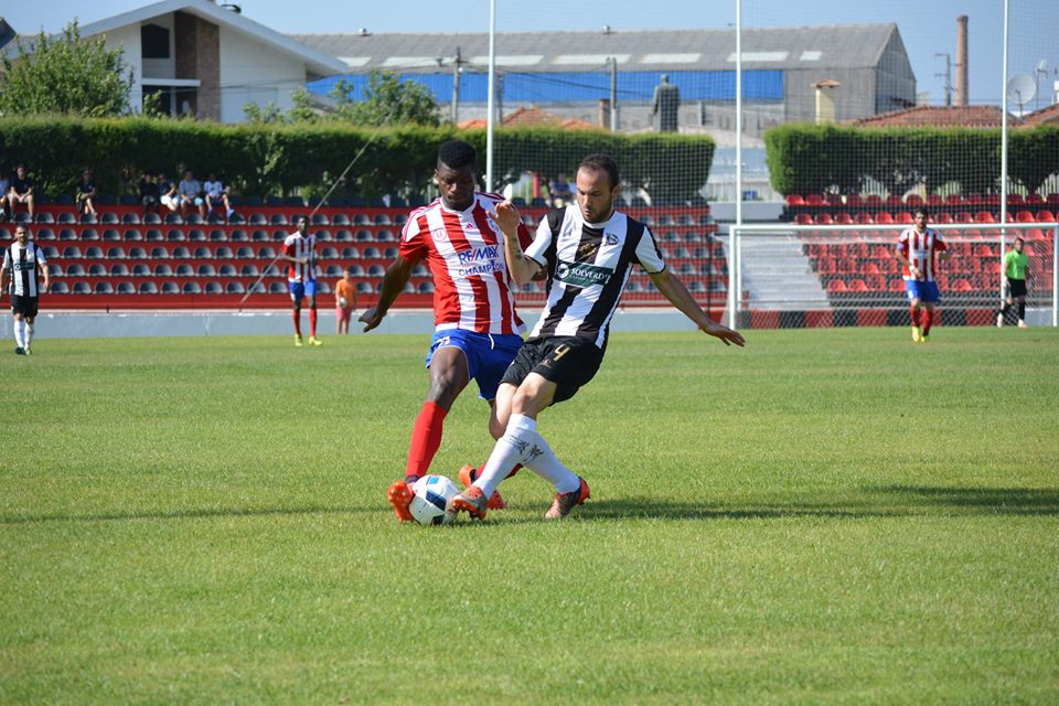 Grandes penalidades decidem Supertaça de Aveiro a favor do Espinho (AFATV) Grandes penalidades decidem Supertaça de Aveiro a favor do Espinho (AFATV)