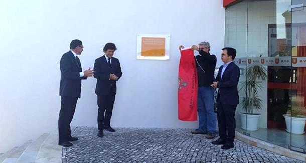Bombeiros inauguram arranjo exterior do quartel