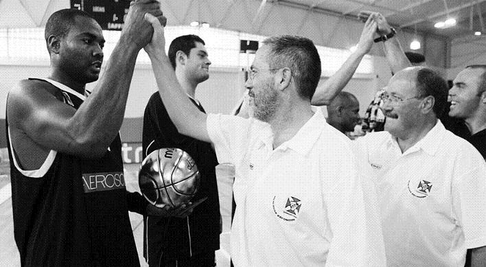 Luís Magalhães abandona o basquetebol com críticas à Federação