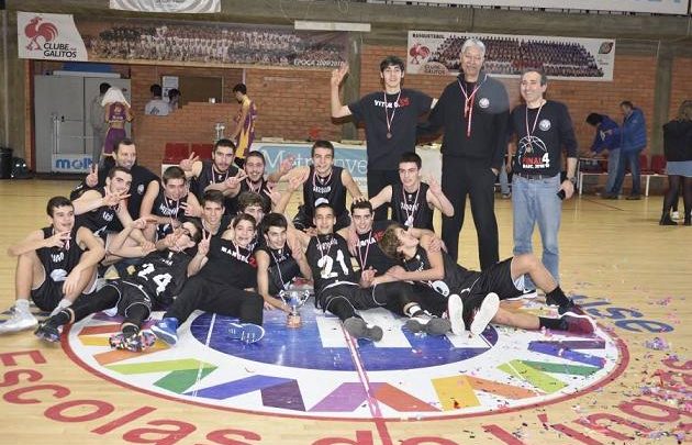 Ovarense é Campeão Distrital de Sub16 Ovarense é Campeão Distrital de Sub16