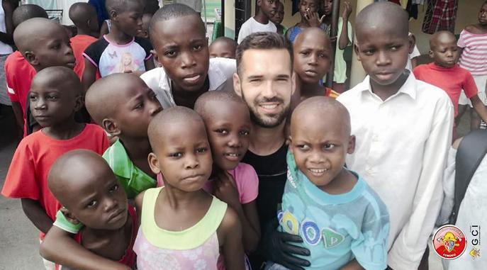 Bombeiro de Esmoriz veio de Moçambique de coração cheio Bombeiro de Esmoriz veio de Moçambique de coração cheio