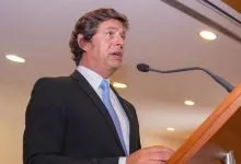 Salvador Malheiro autoriza adjunto a manter-se vice-presidente da distrital de Aveiro do PSD