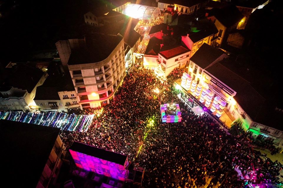 Cronologia da "Noite Mágica" do último Carnaval de Ovar