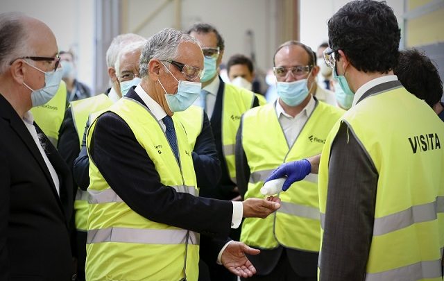 Marcelo diz que “isto não significa o fim da pandemia” Marcelo diz que “isto não significa o fim da pandemia”