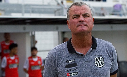 Lembra-se de Mazola, antigo treinador da Ovarense? Lembra-se de Mazola, antigo treinador da Ovarense?