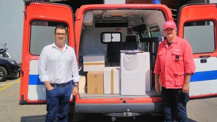 Rocha & Filhos oferece viseiras aos Bombeiros de Ovar Rocha & Filhos oferece viseiras aos Bombeiros de Ovar