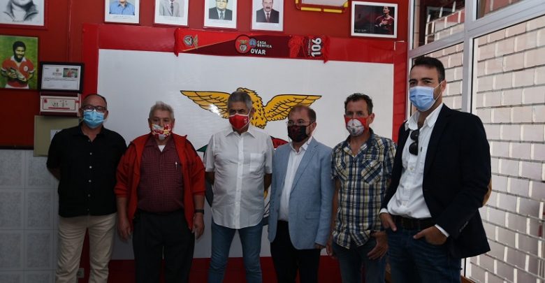 “Que mais logo estejamos todos mais felizes como líderes do campeonato” (R) “Que mais logo estejamos todos mais felizes como líderes do campeonato” (R)