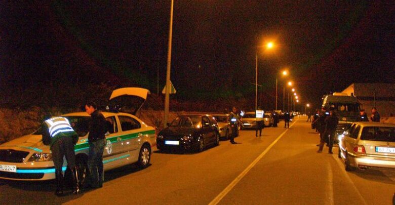 Apreendidas viaturas alteradas que participavam em corridas ilegais Apreendidas viaturas alteradas que participavam em corridas ilegais