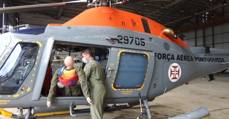 Estão em Ovar os “heróis do ar” que salvam vidas a partir do helicóptero “Koala” Estão em Ovar os “heróis do ar” que salvam vidas a partir do helicóptero “Koala”
