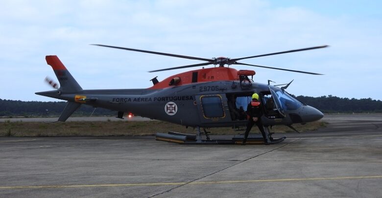 Helicóptero Koala resgata homem de 58 anos a partir de Ovar Helicóptero Koala resgata homem de 58 anos a partir de Ovar