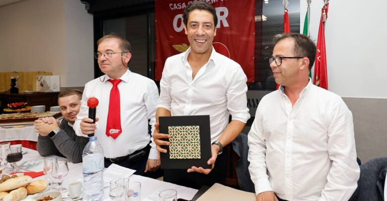 Rui Costa com recepção festiva na Casa do Benfica de Ovar Rui Costa com recepção festiva na Casa do Benfica de Ovar