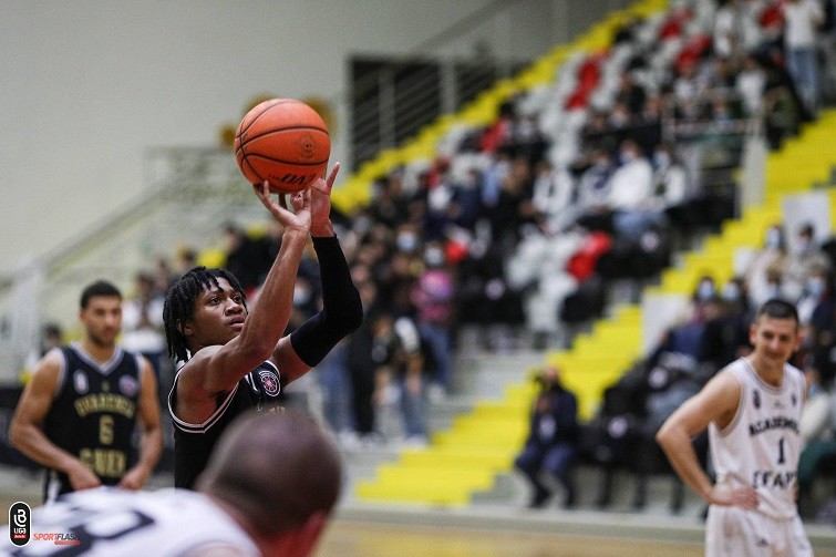 Rúben Sona brilha na vitória sobre "estudantes"
