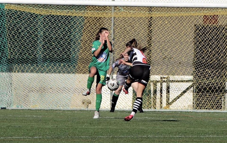 Inês Santos bisou e a Ovarense ganhou