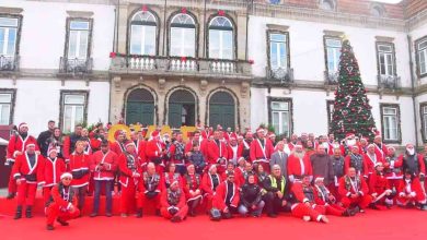 Motards desfilam pelo concelho vestidos de Pai Natal