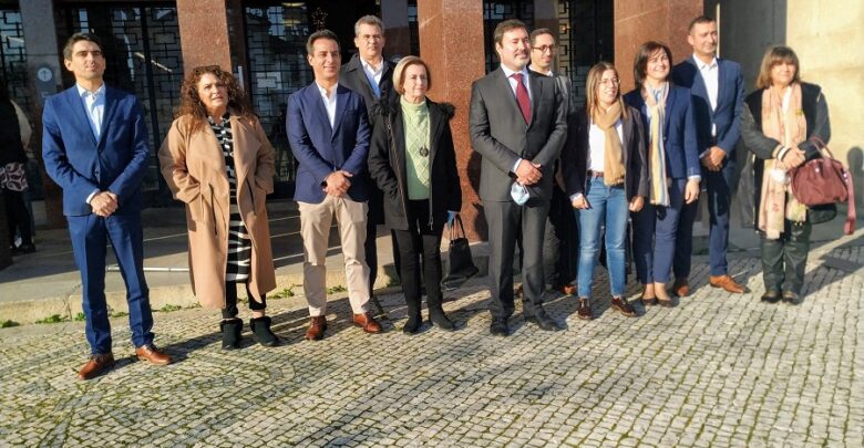 PS entregou lista de Aveiro às legislativas PS entregou lista de Aveiro às legislativas
