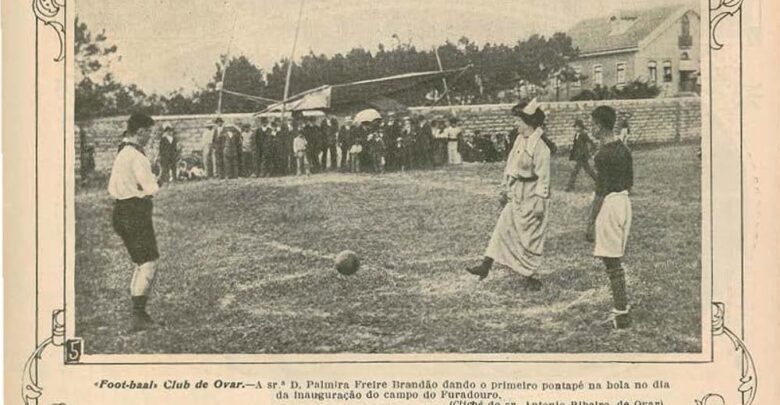 Pontapé de saída no “Foot-Baal” Club de Ovar em 1915 Pontapé de saída no “Foot-Baal” Club de Ovar em 1915