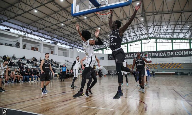 Vareiros regressam às vitórias em Coimbra