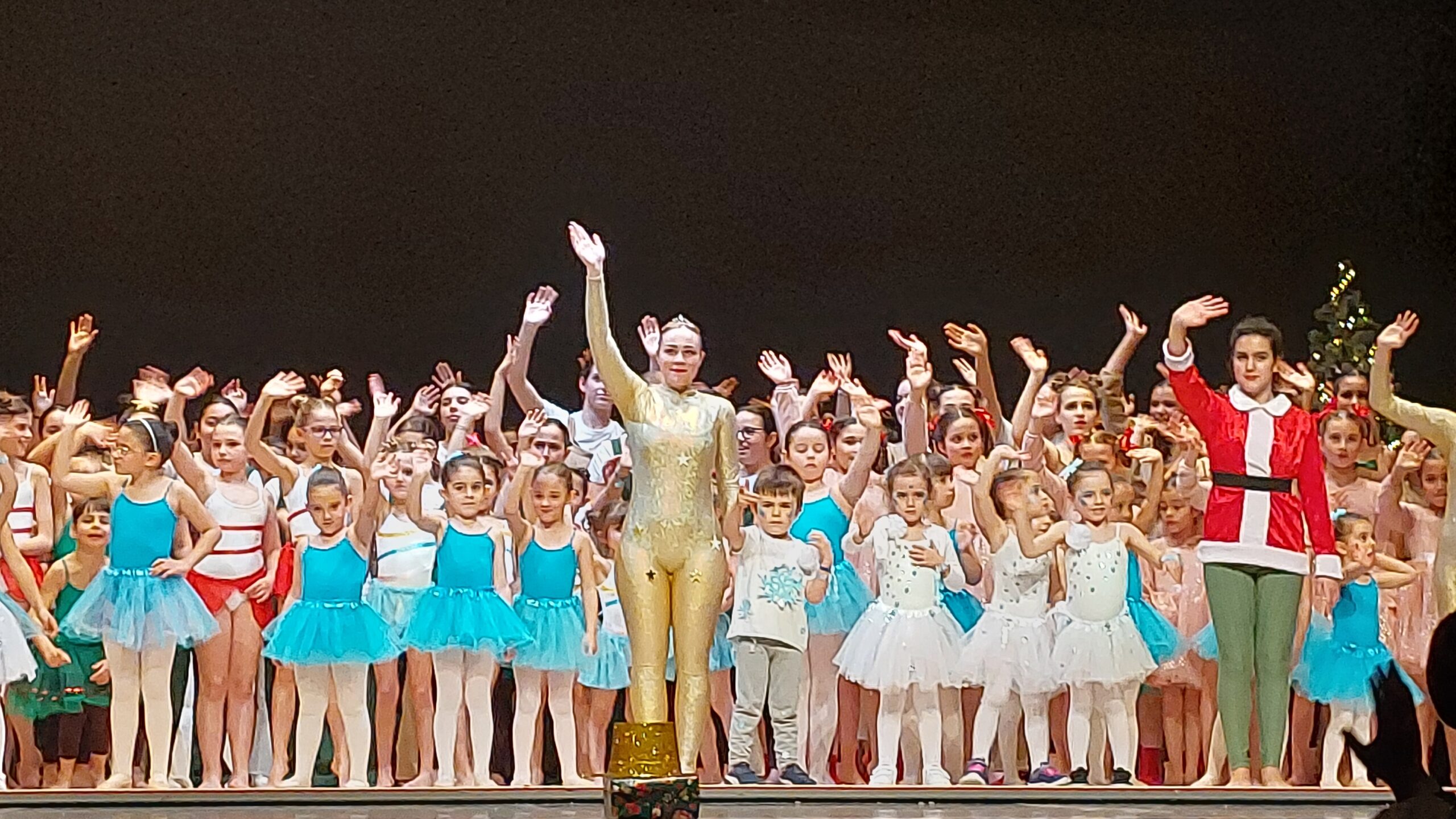 Gimnoarte revela a energia da ginástica e da dança