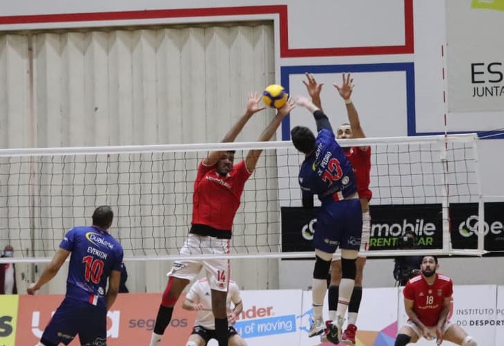 Esmoriz obrigou encarnados e puxarem dos galões