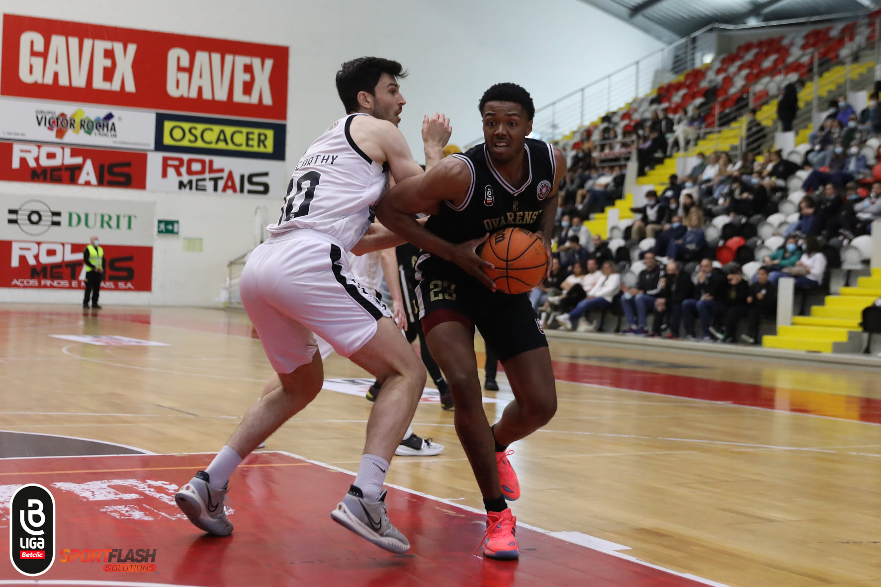 Vareiros mostra a sua raça e garante permanência entre os maiores