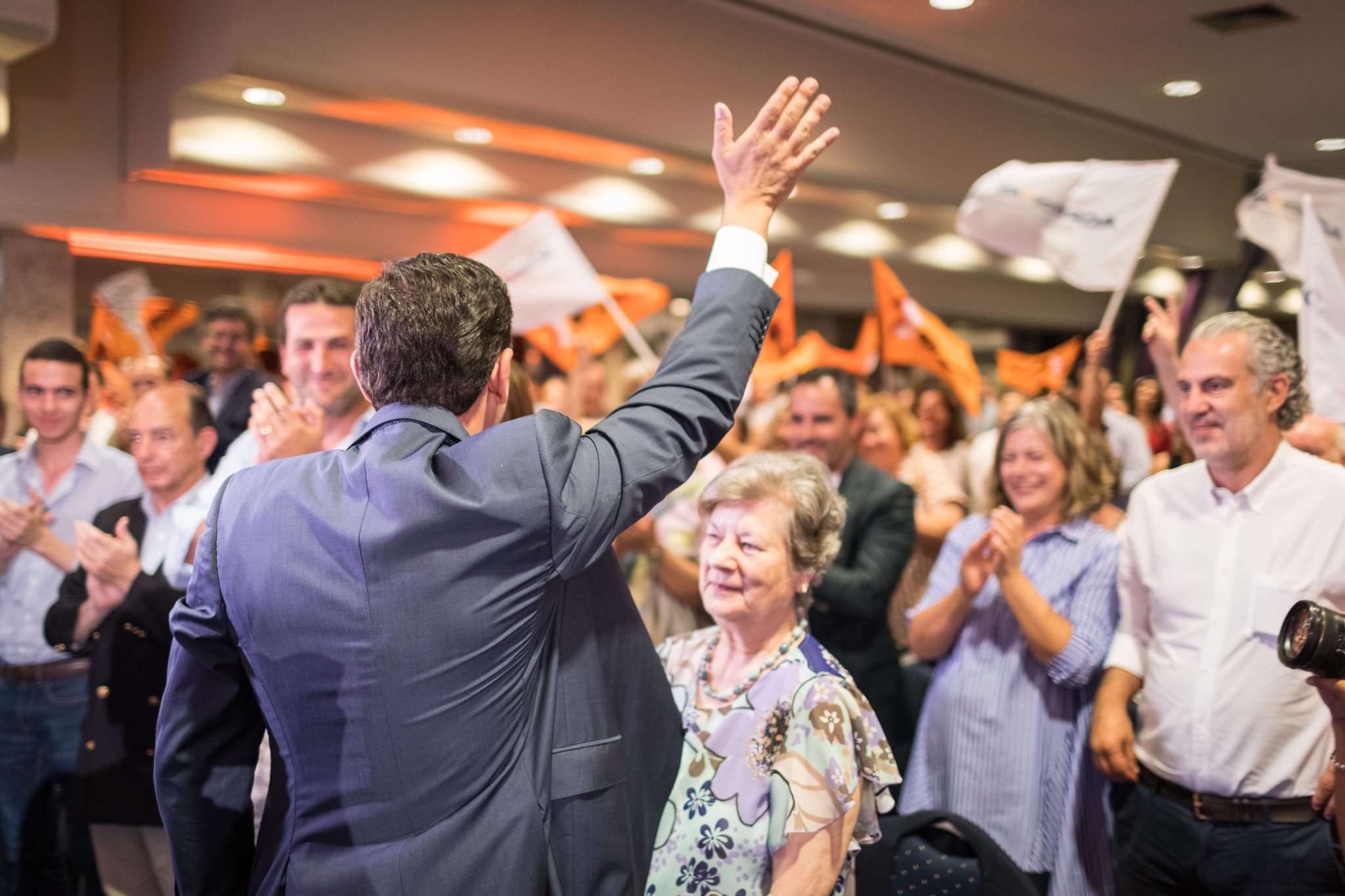 Luís Montenegro junta distritais para reforçar liderança nacional