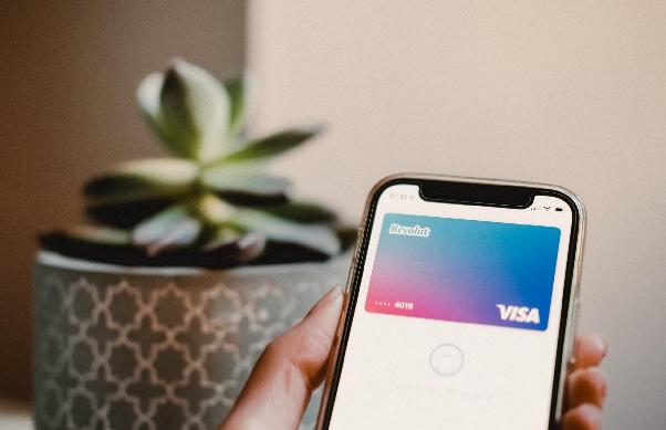 Revolut cresce na Espanha e em Portugal com facilidades de um banco digital