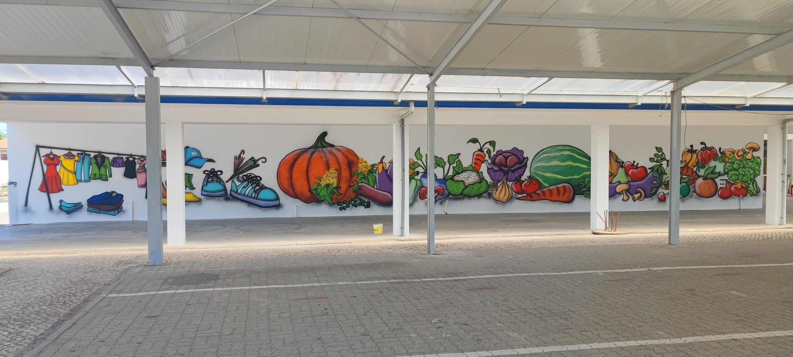 Mural redecorado dá mais vida ao Mercado de Pardilhó