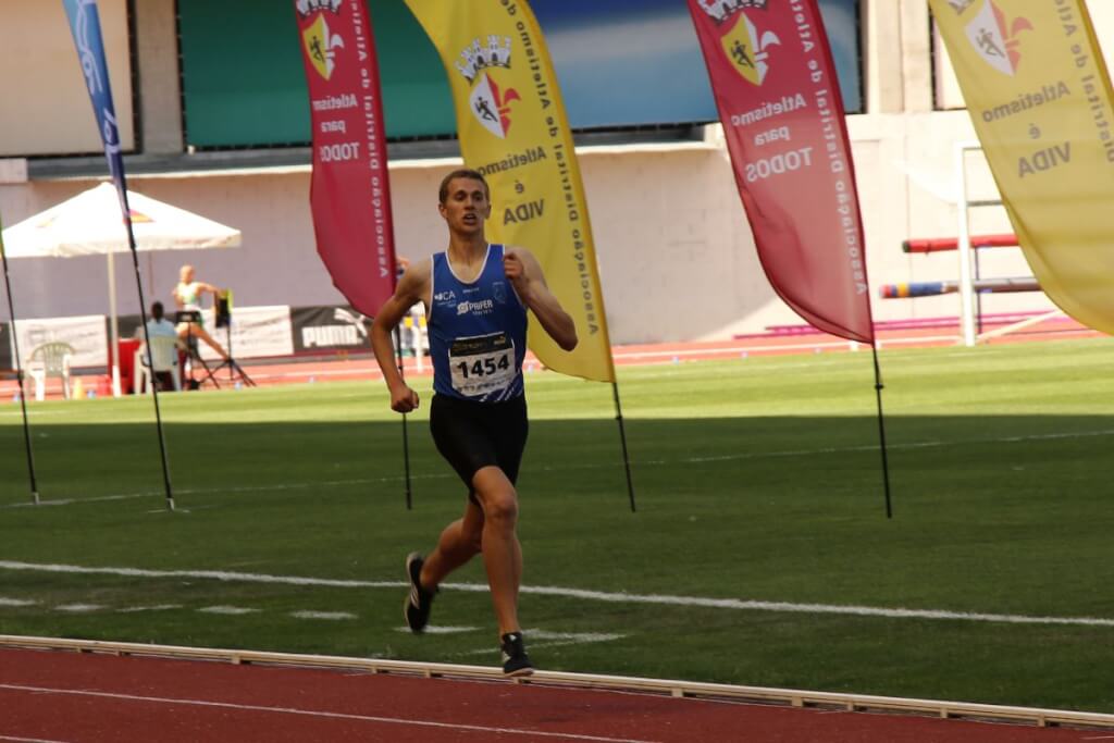 Tomás Silva vence 800 metros em Salamanca