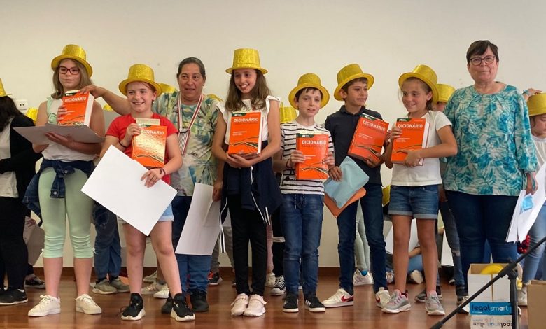 Antigos Alunos da Escola Oliveira Lopes/MEOL premeia alunos finalistas Antigos Alunos da Escola Oliveira Lopes/MEOL premeia alunos finalistas