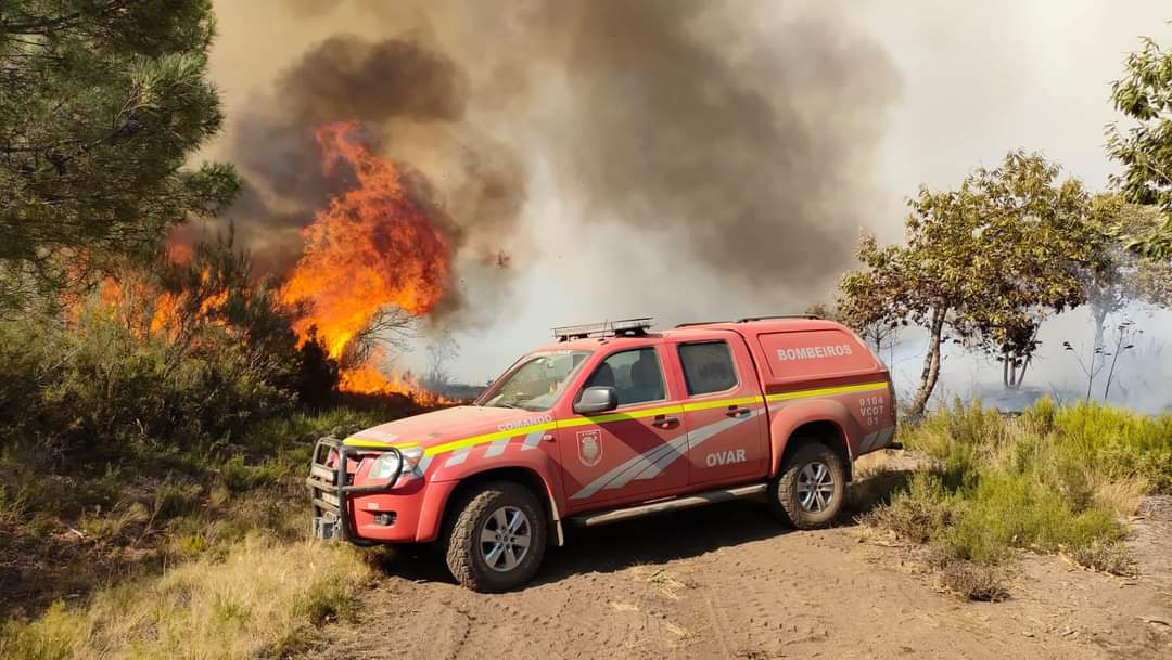 Bombeiros de Ovar no combate às chamas da Serra da Estrela
