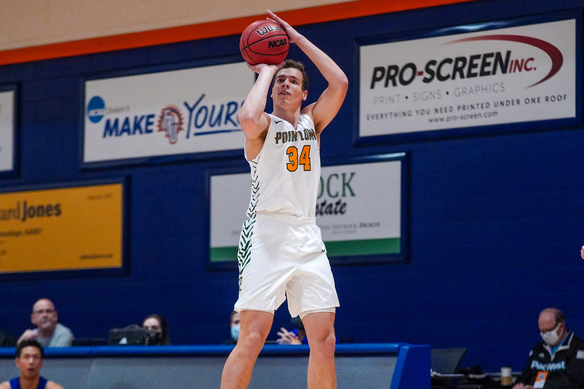 Benjamin Okhotin é alvinegro para a época 22/23