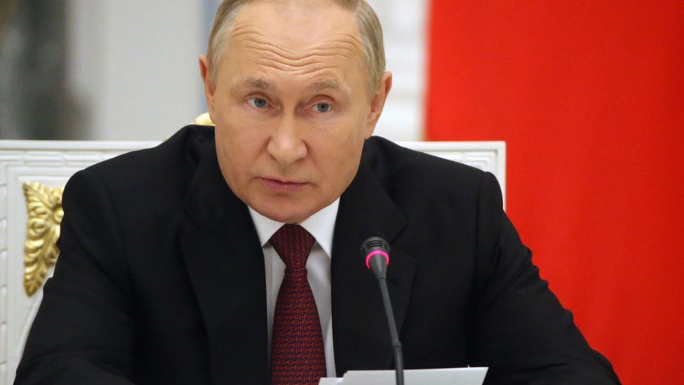 Putin faz chantagem nuclear com o Ocidente