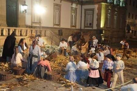 A Desfolhada na eira da Praça da República