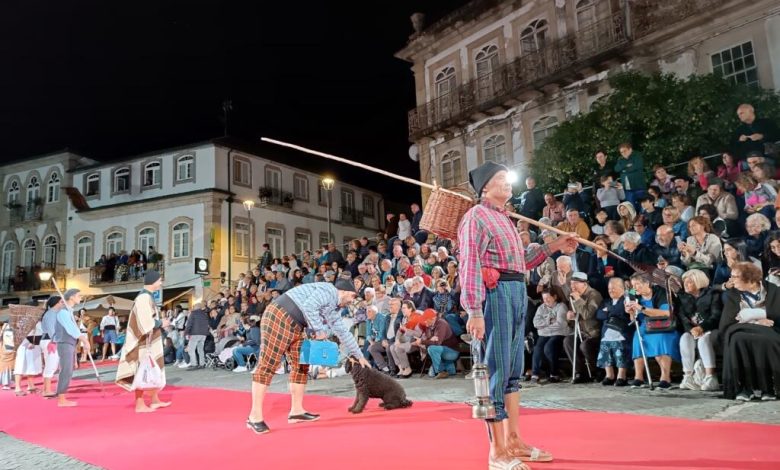 Folclore vareiro desfilou na passerelle nacional do Traje Popular Português Folclore vareiro desfilou na passerelle nacional do Traje Popular Português