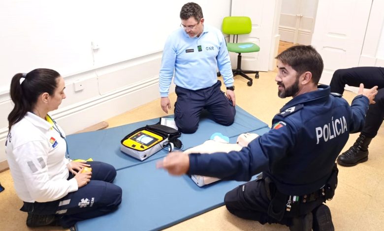 CHEDV realiza ação de formação SBV e DAE para forças de segurança CHEDV realiza ação de formação SBV e DAE para forças de segurança