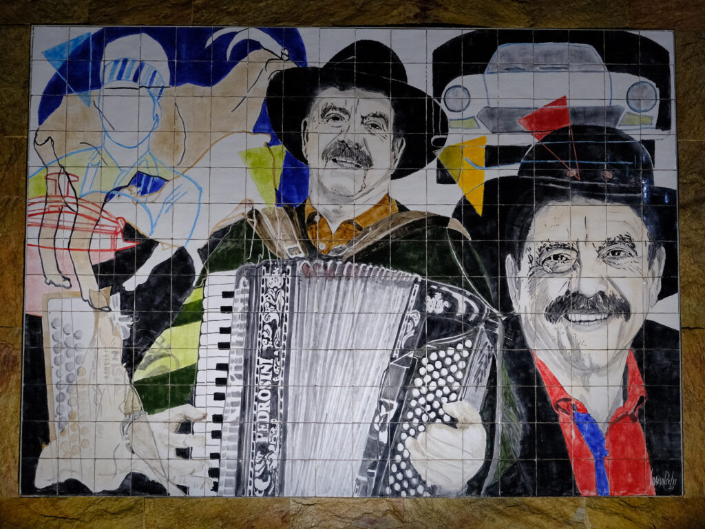 Quim Barreiros com homenagem em azulejo