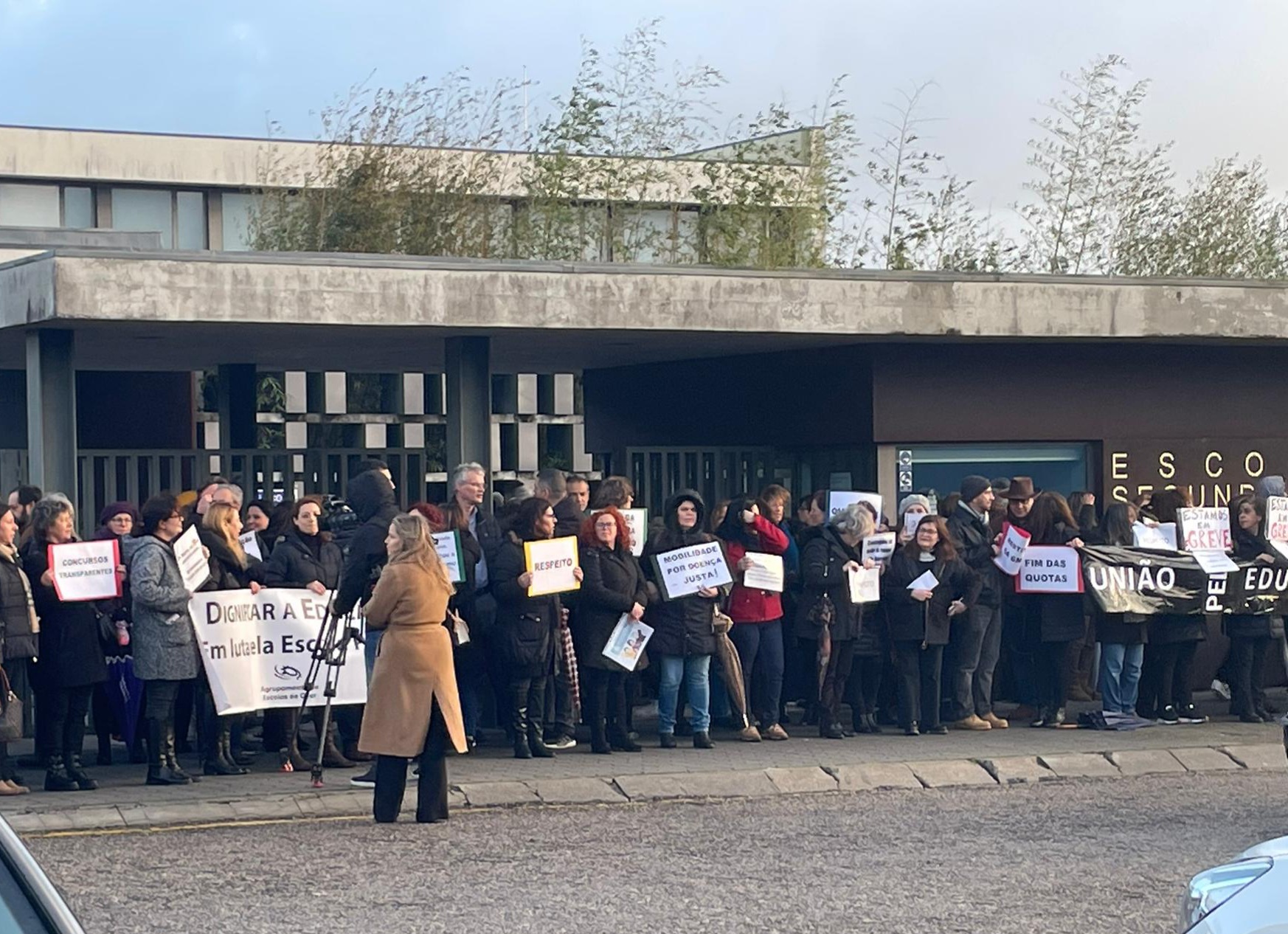 Greve: "Manif" à porta e escolas a meio gás