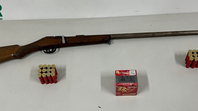 Apanhado com arma na rua é detido pela GNR Apanhado com arma na rua é detido pela GNR