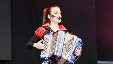 Concertina da vareira Tatty animou baile do Carnaval Sénior