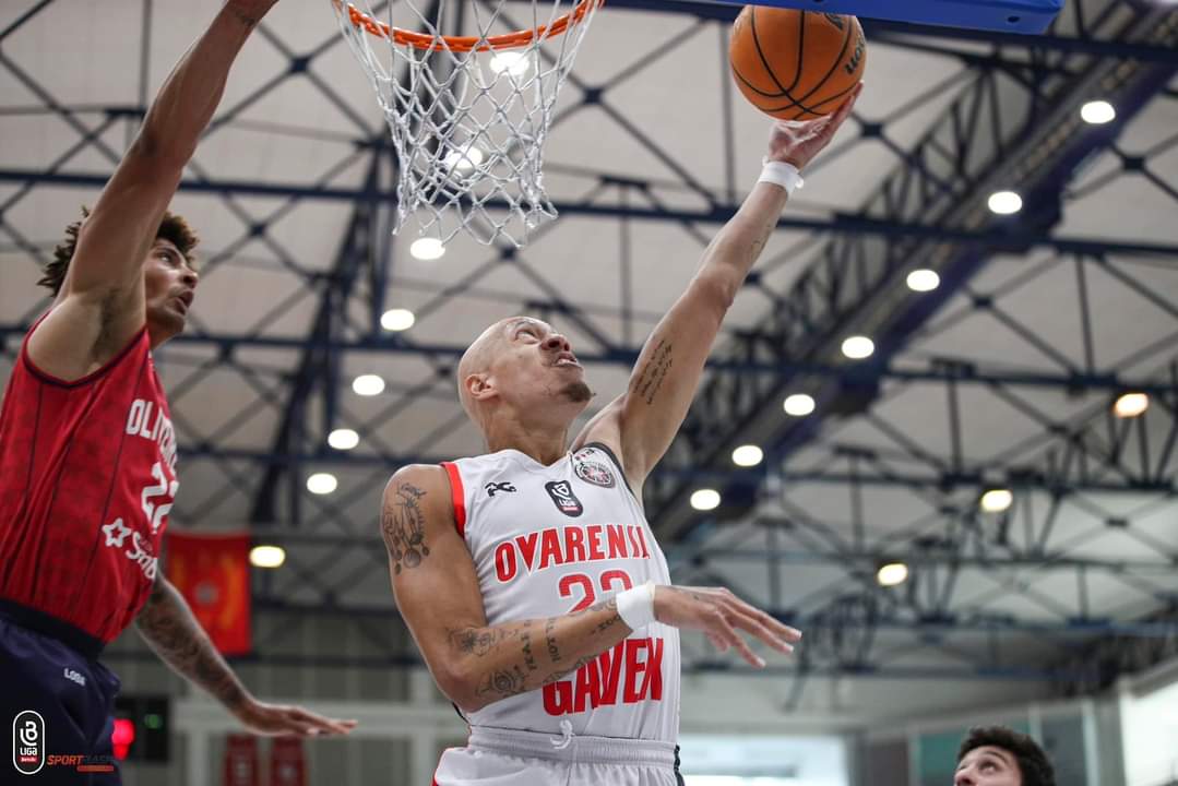 Ovarense com nervos de aço eliminou a Oliveirense